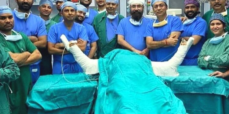 দিল্লির গঙ্গারাম হাসপাতালে রচিত হলো দেশের ইতিহাস ।The history of the country was written at Ganga Ram Hospital in Delhi.