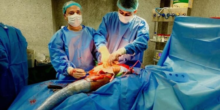 জটিল অস্রোপচারে নজির সরকারি  জেলা হাসপাতালের